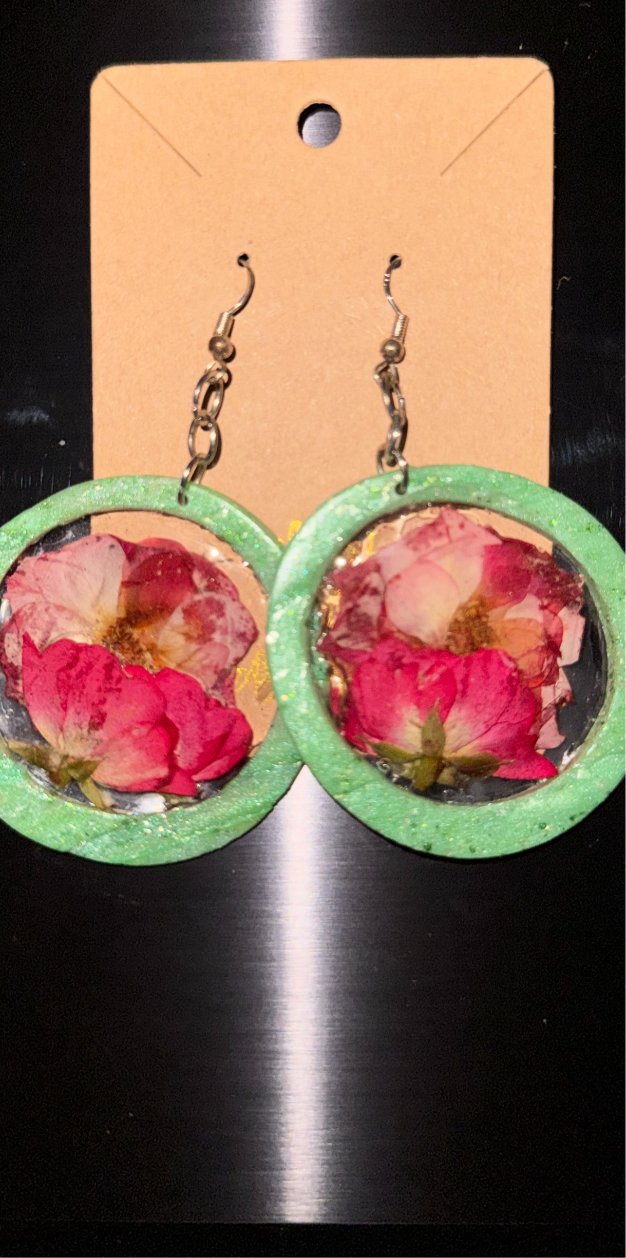 Blissful Jade Earrings Medium Hoop set (Middle filling of White and Fuchsia flowers)