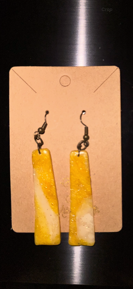 Indigenously Bare Glittering Yellow Earrings (Narrow—>Wide Rectangle)