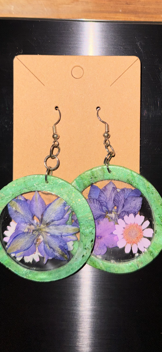 Blissful Jade Earring Medium Hoop set (Middle filling of Violet & Pastel Purple flowers)