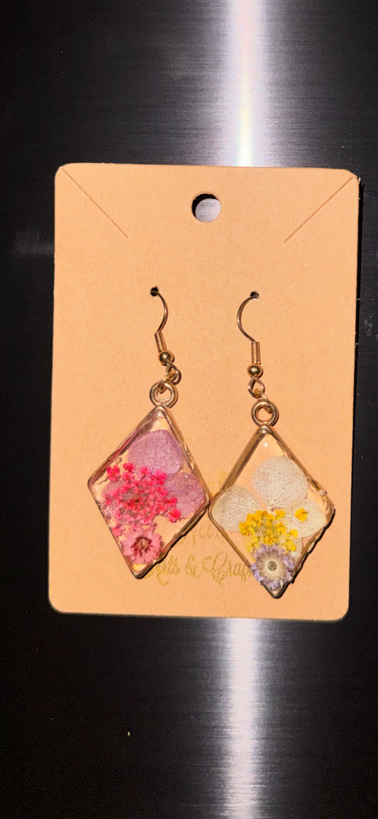 Resin Flowers Diamond (Multi mix of Hot Pink / Yellow Baby’s Breath, White, Pale Pink & Lavender Purple Flowers)